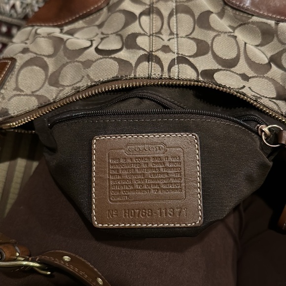 Vintage Coach Retail Purse - Picture 5 of 5